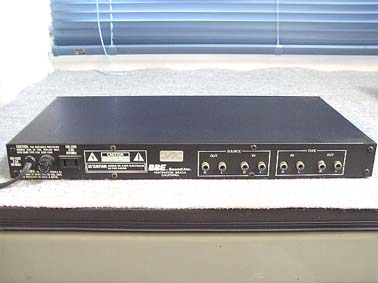 ＢＢＥ　ＭＯＤＥＬ　２００１－Ｇ　ライブサウンドプロセッサー　ＲＣＡ端子（ピンコード）接続