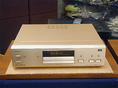 その他 ONKYO integra DV-S939 Onkyo DV-S939 Reference DVD/CD/DVD-Audio player with