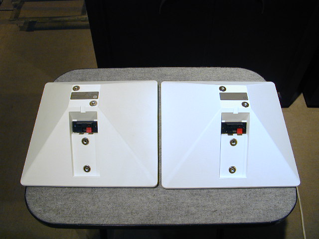 BOSE 111ADW コンパクトスピーカー ホワイト ① Amazon.co.jp: Bose 111ADW スピーカーシステム ホワイト : 家電＆カメラ