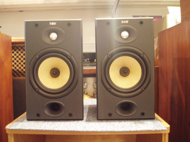 B&W オーディオスピーカー DM601 S2 B&W : DM601 S3 - 中古