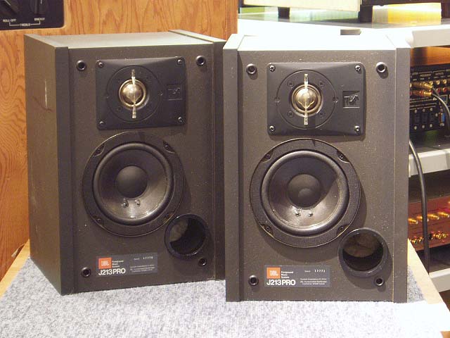 JBL J213 PRO（J213 PRO JBL - HiFi-Do McIntosh⁄JBL⁄audio