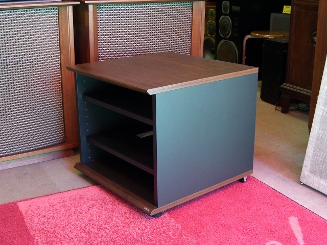 YAMAHA LC-W700 オーディオラック 中古品 昭和レトロ オーディオラック 1970年代ヤマハのオーディオラックです