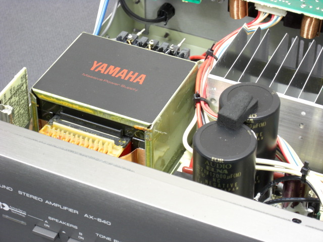 Yamaha AX-640 プリメインアンプとAST-S10スピーカーのペア希少 Yamaha AX-640 プリメインアンプとAST-S10スピーカーのペア希少 Yamaha