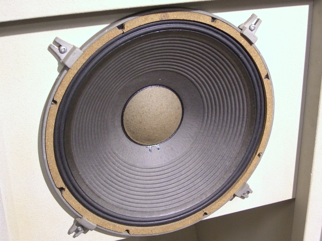 JBL 4530BK / 2205B スピーカー ペア　現状品　引取歓迎 JBL 4530BK / 2205B スピーカー ペア 現状品 引取歓迎 - メルカリ
