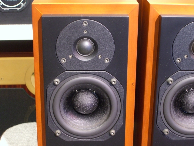 ATC SCM10 スピーカー ATC SCM10の仕様