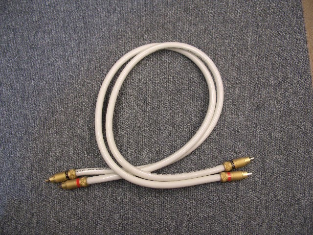 ISODA イソダ HA-08-PSR RCAケーブル 100cm ペア ISODA ELECTRIC RCAケーブル HA-08-PSR 約1.5m HYBRID INTERCONNECT
