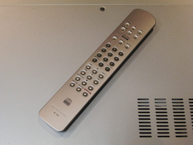 CDプレーヤーリモコン RC-17DR 230414-111-028.jpg