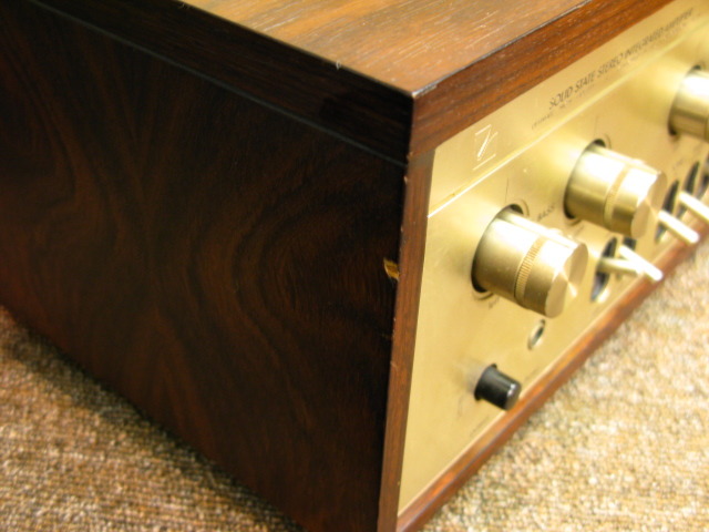 LUXMAN L‑504 プリメインアンプ 元箱付き 名機 ビンテージ LUXMAN L‑504 プリメインアンプ 元箱付き 名機 ビンテージ