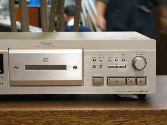 CDP-XA30ES SONY - HiFi-Do McIntosh/JBL/audio-technica/Jeff Rowland