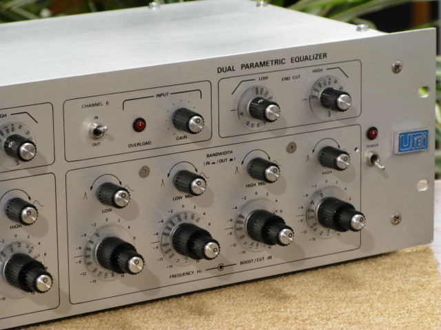 配信機器・PA機器・レコーディング機器 Urei - 546 Dual Parametric Equaliser 中古音響機材 新入荷!! Urei MODEL-546 DUAL PARAMETRIC EQUALIZER