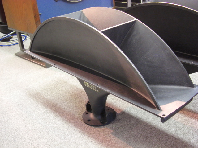 貴重 Technics テクニクス ラジアルホーンEAS-75H100用の専用アダプター（1インチドライバー用）ペア　中古　良品 EAS-75H100 TECHNICS - 中古オーディオ 高価買取・販売 ハイファイ堂