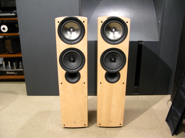KEF iQ7 トールボーイスピーカー
