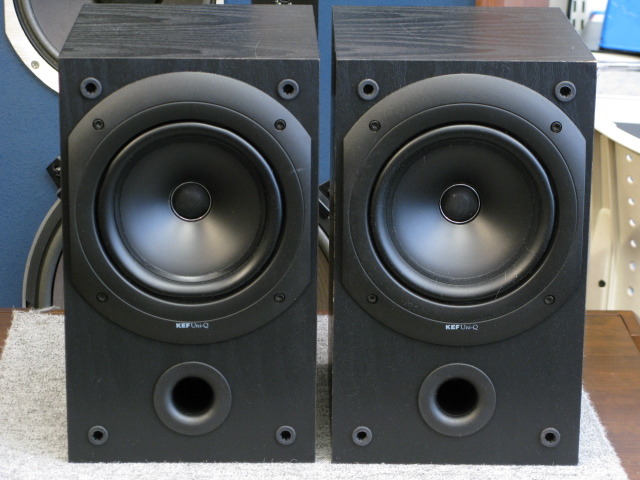 KEF　Q10イギリス製 スピーカー1ペア スピーカー KEF Q10 ２本１組 （英国製） KEF Q10 Speakers + Speaker