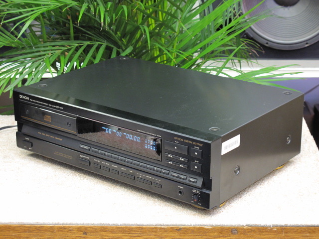 老舗名門　DENON（デノン） 高級CDプレイヤー　 DCD-1510 DENON DCD-1510 〓 お薦め デノンのフルサイズCDプレーヤー, PU+