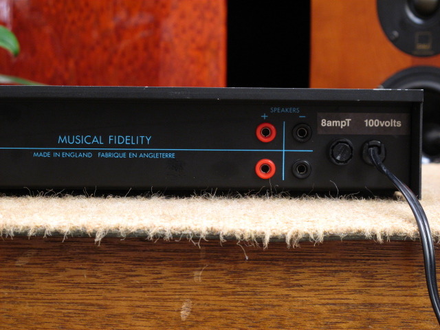 musical fidelity ミュージカル フィデリティ/パワーアンプ/A100/Bランク/75【中古】 musical fidelity ミュージカル フィデリティ/パワーアンプ/A100