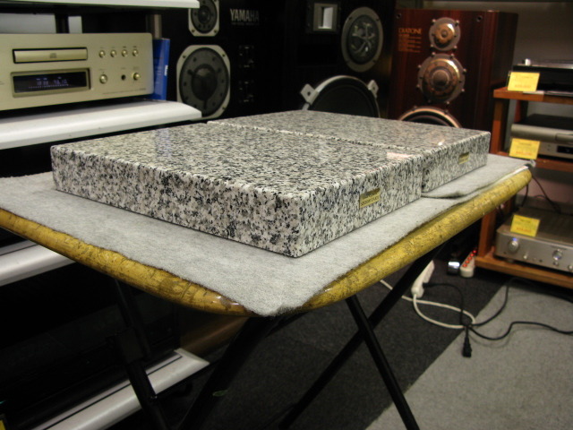 石匠運慶御影石スピーカースタンド