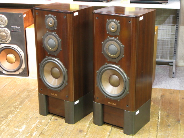 DIATONE ダイヤトーン/スピーカースタンド/DK-1000ZA/オーディオ関連/Bランク/75【中古】 DS-1000ZA+DK-1000ZA DIATONE - 中古オーディオ 高価買取・販売