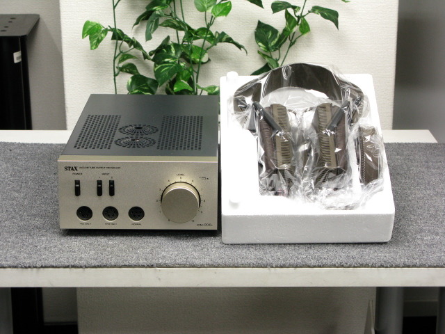 STAX SRS-4040 SIGNATURE(ヘッドホンとのセットです。)