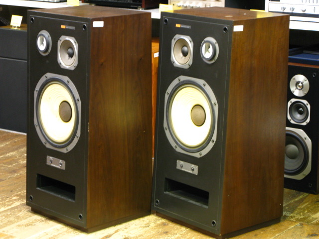 【TRIO】ステレオアンプ、AM/FMステレオチューナー、スピーカー(中古品) 1970年代前半 TRIO 4チャンネルセパレートステレオ スピーカーのみ