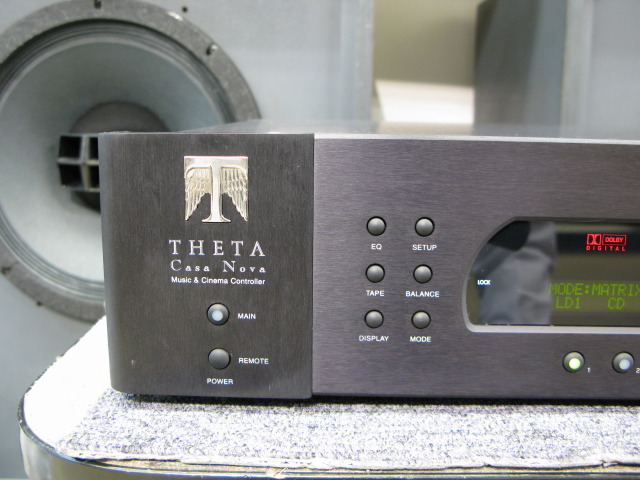 【中古】「非常に良い」Theta セータ　Casa Nova ブラック　ハイエンドデジタルプリアンプ (AVコントロールアンプ) CASA NOVA THETA DIGITAL - 中古オーディオ 高価買取・販売 ハイファイ堂