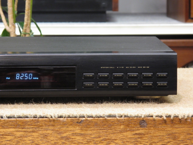 ★値下げ‼️パイオニアF-03 FM/AM デジタルシンセチューナー・アンテナ付 F-03 Pioneer - 中古オーディオ 高価買取・販売 ハイファイ堂