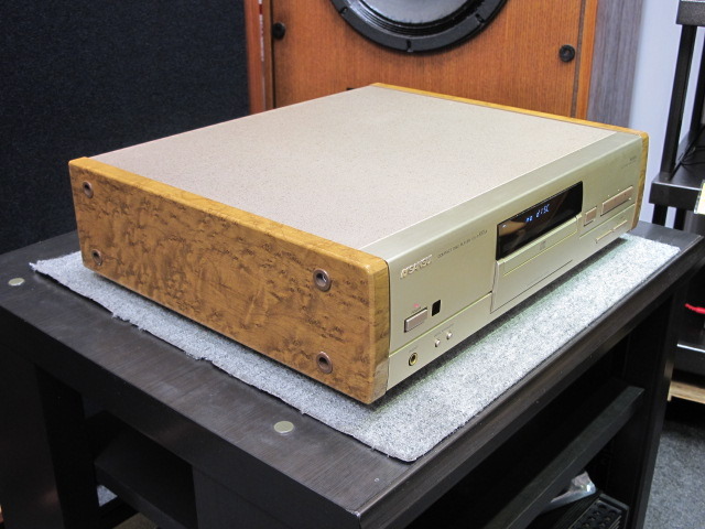 あ*ろ様 【中古】SANSUI レトロモダンコンポ ／ 音楽と過ごす静かな時間 CD-α917XR SANSUI - 中古オーディオ 高価買取・販売 ハイファイ堂