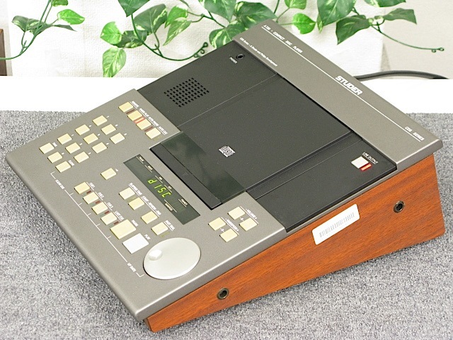 STUDER A730 CDプレーヤー スチューダー STUDER A730 CDプレーヤー