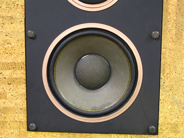 DIATONE DS-90C
大型フロア型スピーカー Diatone 90C | eBay