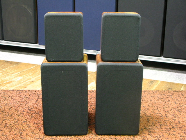 USA MADE M&K Satellite IA　スピーカー　純正スタンド付 アメリカ製 M&K Satellite IA スピーカー 純正スタンド付 - メルカリ