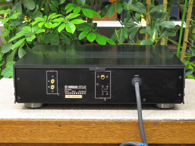 ☆ジャンク品☆YAMAHA CDX-2200 ヤマハ CDプレーヤー ☆電源OK・トレイ