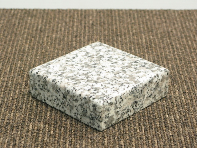 白御影石インシュレーター100×100×30 石匠運慶 - 中古オーディオ 高価