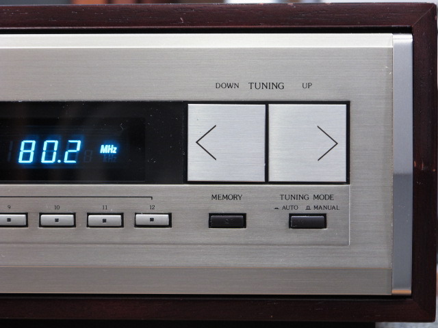 T-107 Accuphase - HiFi-Do McIntosh/JBL/audio-technica/Jeff Rowland T-107 Accuphase - HiFi-Do McIntosh/JBL/audio-technica/Jeff Rowland