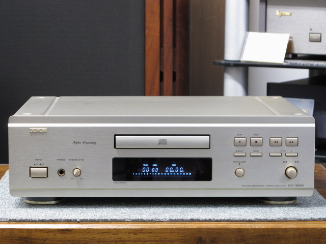 【中古】DENON DCD-1550AR Denon DCD-1550AR Compact Disc Player High End Vintage USED