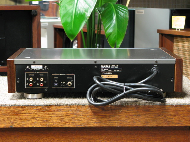 YAMAHA ヤマハ/CDプレイヤー/CDX-1050/ピュアオーディオ/Cランク/75【中古】 YAMAHAヤマハ/CDプレイヤー/CDX-1050/Cランク/75【中古