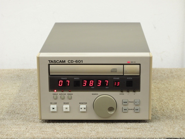 TASCAM　cd-601　業務用CDプレーヤー