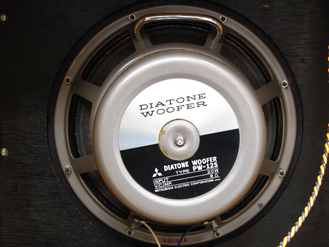 ★更に値下げしました！これが最後です。　DIATONE R305型モニタースピーカー：ペア　アンプとCDデッキ 491691449.jpg