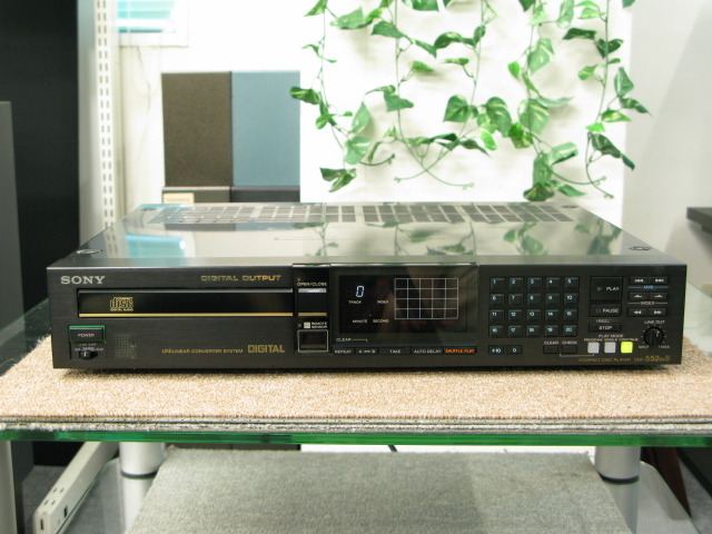SONY CDプレーヤー CDP－552ESD 値下げしました。 寝かす