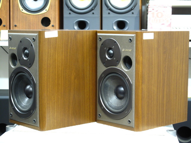 ONKYO スピーカー D-202AII LTD ONKYO D-202AII LTD 同シリーズの中で最も重量があるシステムの