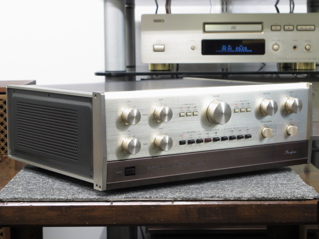 ACCUPHASE C-200 メンテナンス済みPA-B （Accuphase C-200 