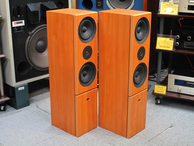 LINN KEOSA フロアスタンディングスピーカー ブラック LINN KEOSA フロアスタンディングスピーカー ブラック