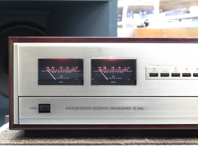 Accuphase アキュフェーズ プリメインアンプ E-302 Accuphaseプリメインアンプ E-302修理完了品納品レポート