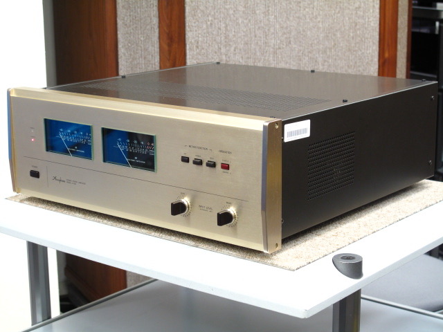 Accuphase(アキュフェーズ) P-300L パワーアンプ - 中古
