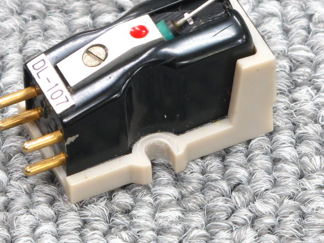 DENON　DL-107　針カバー付 極美品 DENON DL-107 針カバー付き 光沢 デノン 動作品
