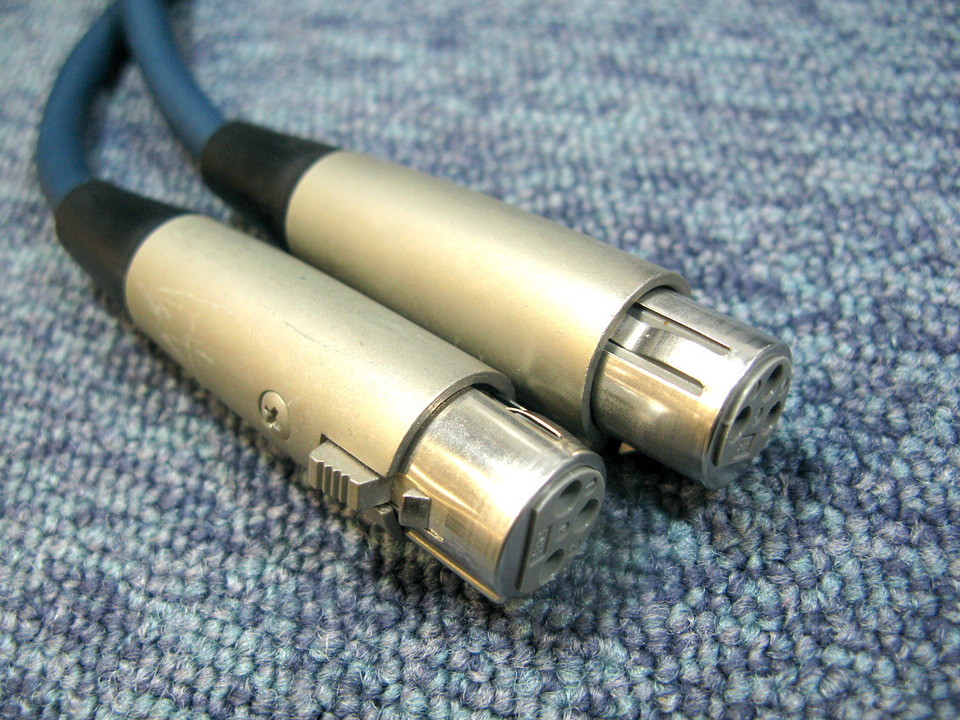 Accuphase/LC-30A XLRケーブル Accuphase/LC-30A XLRケーブル - メルカリ