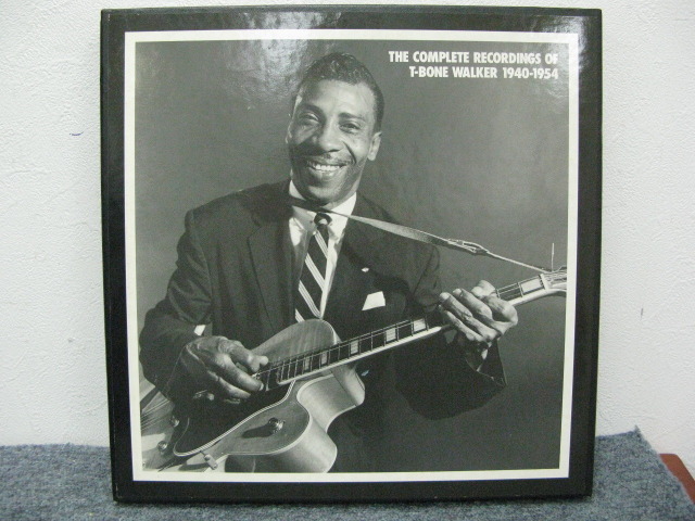 THE COMPLETE RECORDINGS OF T-BONE WALKER 1940-1954 T-BONE WALKER