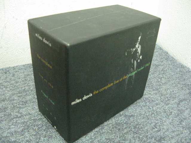 THE COMPLETE LIVE AT THE PLUGGED NICKEL 1965/MILES DAVIS MILES