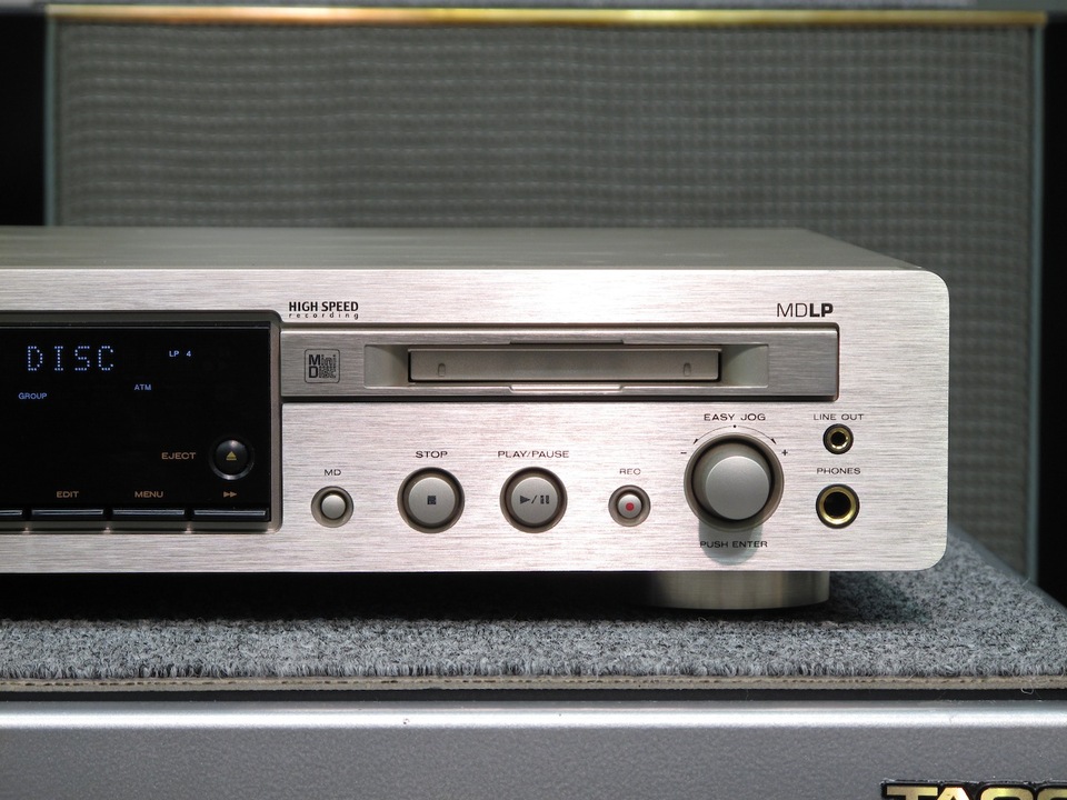MARANTZマランツCM6001 CDプレーヤーMDプレーヤー マランツ、CD／MDコンビネーションデッキなどオーディオ新製品