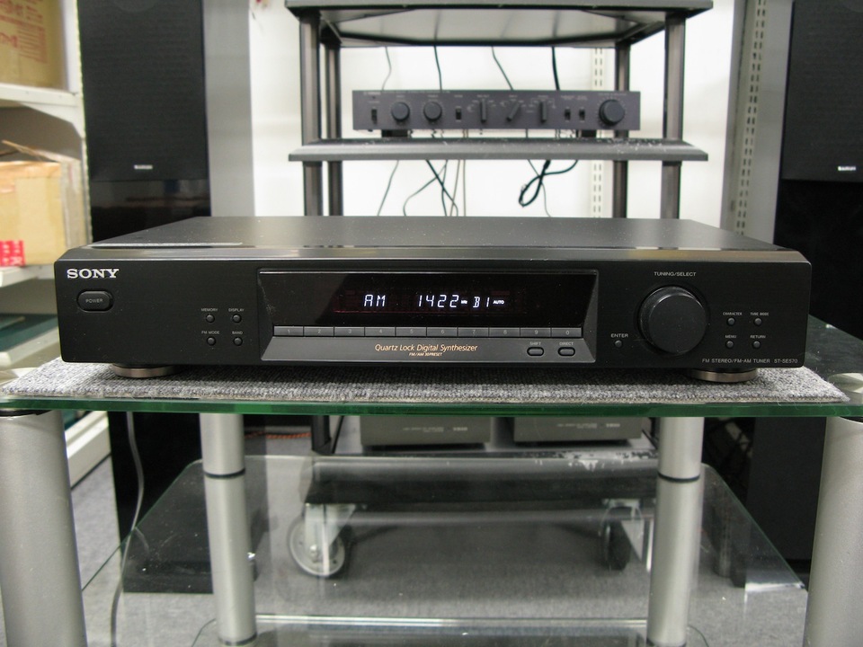 美品 SONY CDプレーヤー／FM／AM リモコン・アンテナ付 ポータブル
