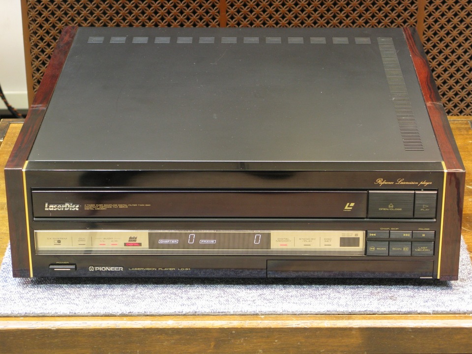 【極美品】Pioneer LD-S1 パイオニア LDプレーヤー ④ LD-S1 (Pioneer) 1986年 | 古いハードに囲まれて since2011