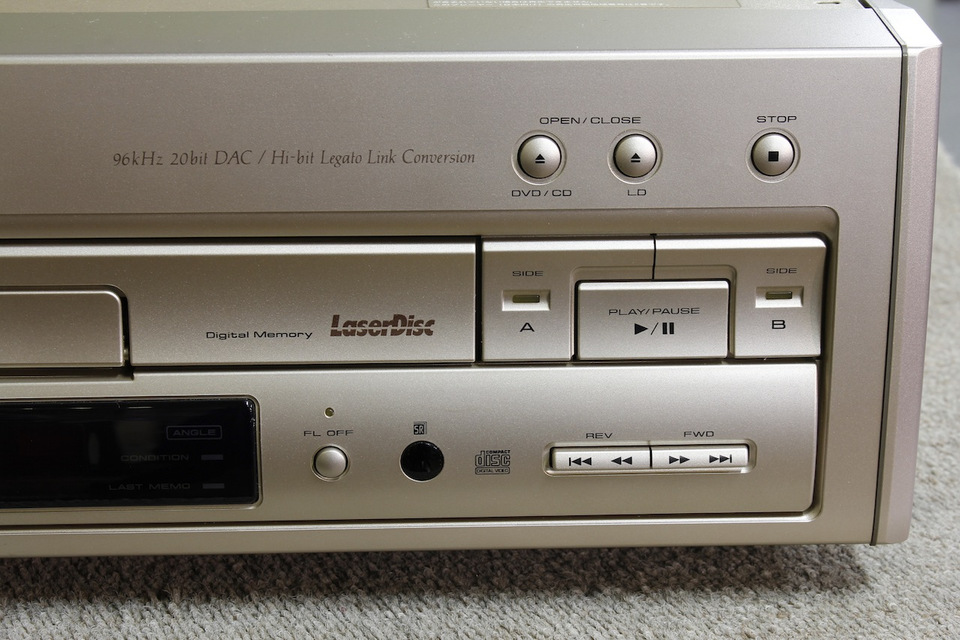 リモコン付属　パイオニア　Pioneer レーザーディスクプレーヤー　DVL-9 PIONEER パイオニア DVL-9 レーザーディスクプレーヤー LD